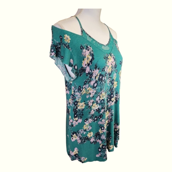 Maurices Women's Floral Cold Shoulder Top, Short Sleeve, Size Medium, M - Picture 2 of 14